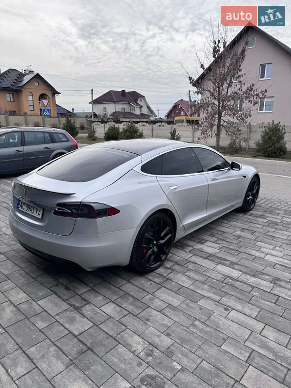 Ліфтбек Tesla Model S 2018 в Луцьку