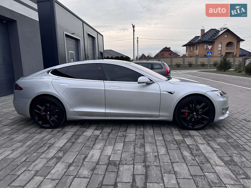Ліфтбек Tesla Model S 2018 в Луцьку