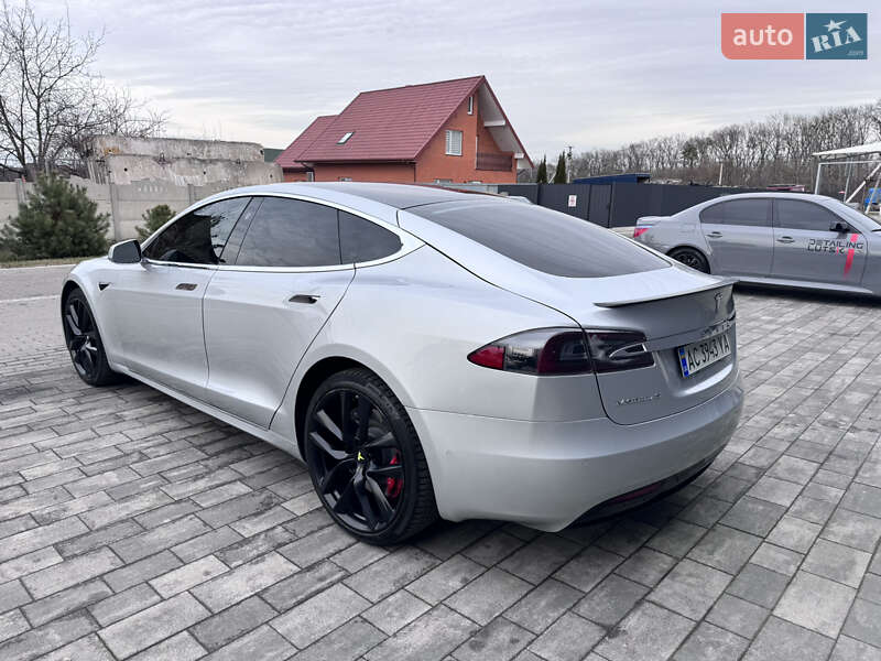 Ліфтбек Tesla Model S 2018 в Луцьку