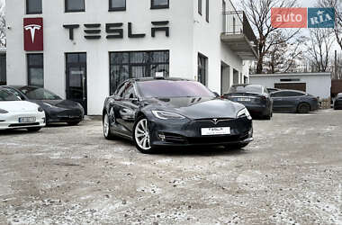 Лифтбек Tesla Model S 2017 в Виннице