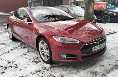 Tesla Model S 2014