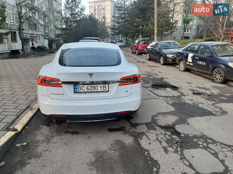 Лифтбек Tesla Model S 2014 в Львове фото 5 Лифтбек Tesla Model S 2014 в Львове