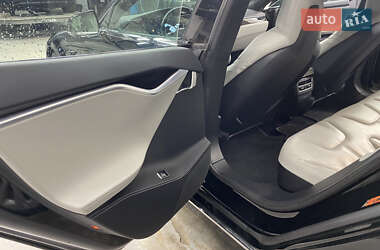 Ліфтбек Tesla Model S 2017 в 