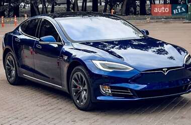 Ліфтбек Tesla Model S 2017 в Полтаві