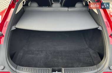 Лифтбек Tesla Model S 2014 в 