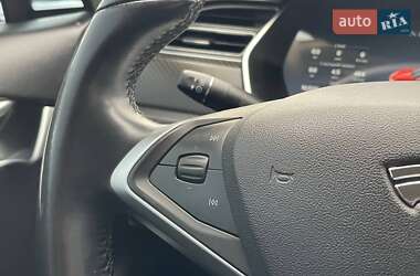 Лифтбек Tesla Model S 2014 в 