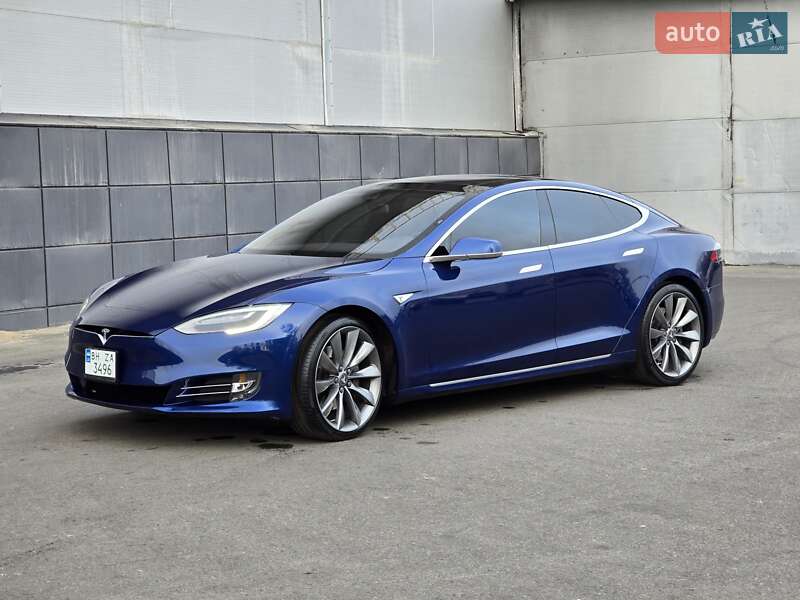 Tesla Model S 2016