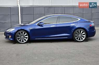 Лифтбек Tesla Model S 2016 в Одессе