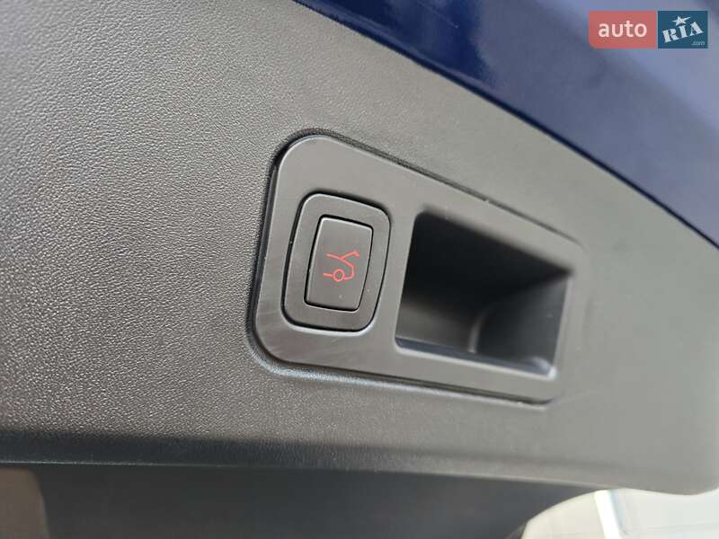 Лифтбек Tesla Model S 2016 в Одессе