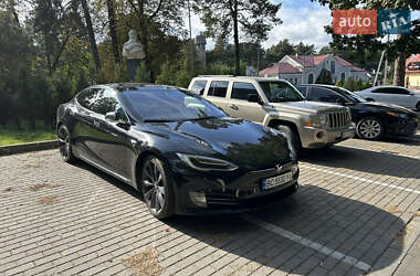 Ліфтбек Tesla Model S 2018 в Львові