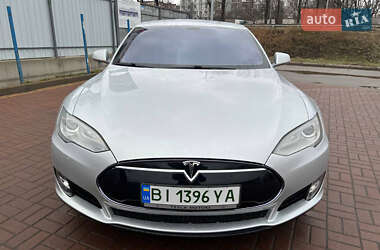 Лифтбек Tesla Model S 2014 в Полтаве