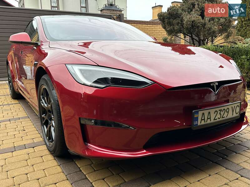 Лифтбек Tesla Model S 2024 в Киеве