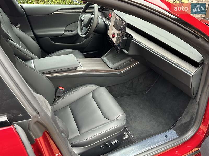 Лифтбек Tesla Model S 2024 в Киеве