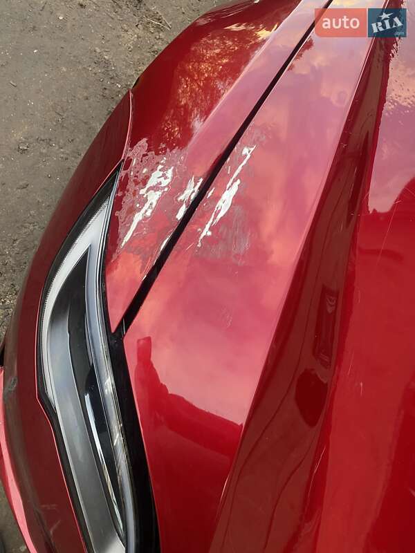 Лифтбек Tesla Model S 2024 в Киеве