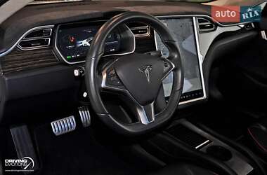 Ліфтбек Tesla Model S 2016 в Києві