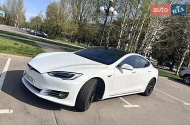 Ліфтбек Tesla Model S 2016 в Кривому Розі