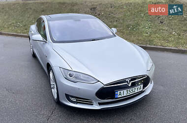 Tesla Model S 2013