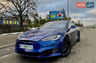 Ліфтбек Tesla Model S 2016 в Києві