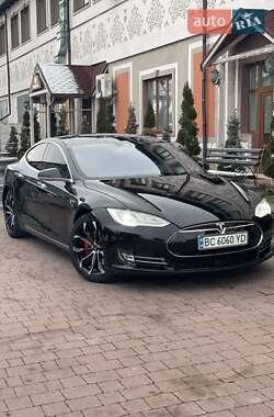 Tesla Model S 2015