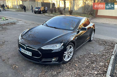 Tesla Model S 2013