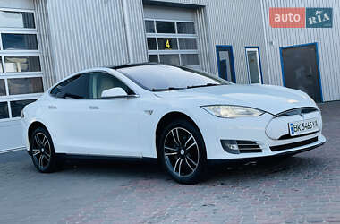 Лифтбек Tesla Model S 2014 в Ровно