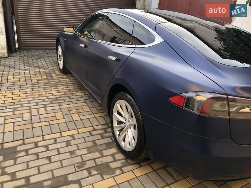 Лифтбек Tesla Model S 2018 в Одессе