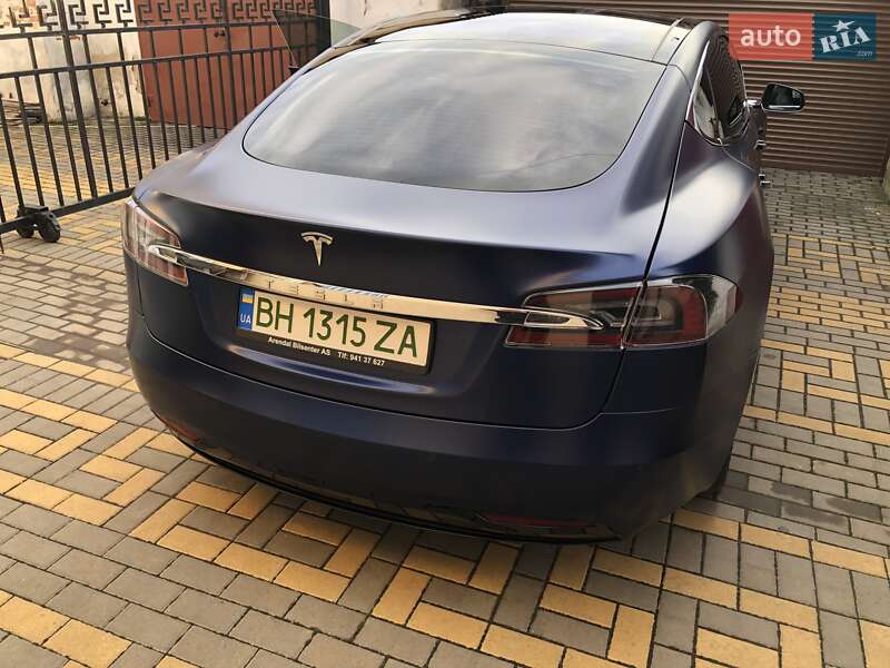 Лифтбек Tesla Model S 2018 в Одессе