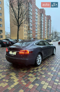 Лифтбек Tesla Model S 2016 в 