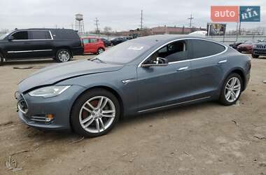 Tesla Model S 2013