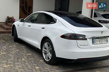 Лифтбек Tesla Model S 2016 в Софиевской Борщаговке