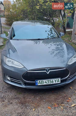 Tesla Model S 2014