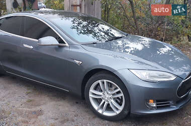 Лифтбек Tesla Model S 2014 в Калиновке