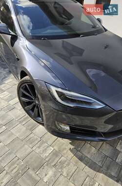 Ліфтбек Tesla Model S 2016 в Вінниці