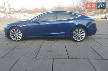 Ліфтбек Tesla Model S 2015 в Києві