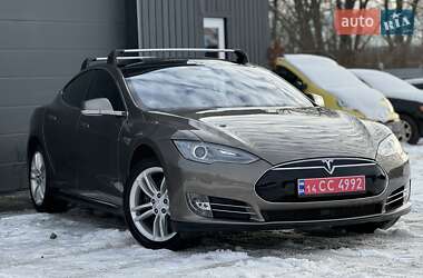 Ліфтбек Tesla Model S 2015 в Трускавці