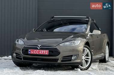 Tesla Model S 2015