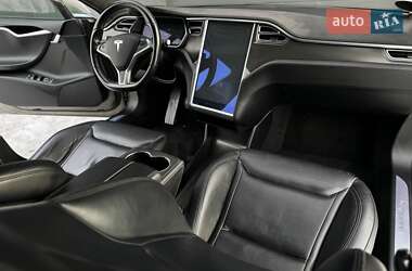 Ліфтбек Tesla Model S 2015 в Трускавці