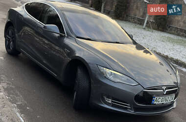 Лифтбек Tesla Model S 2014 в Ровно