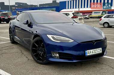 Ліфтбек Tesla Model S 2017 в Києві