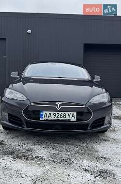 Ліфтбек Tesla Model S 2015 в Вінниці
