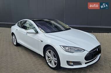 Лифтбек Tesla Model S 2014 в Киеве