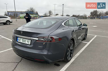 Лифтбек Tesla Model S 2018 в 