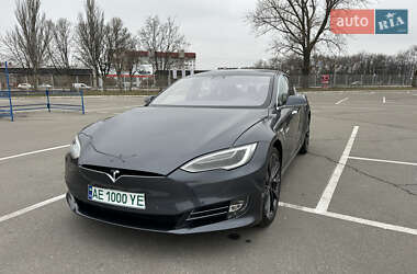 Tesla Model S 2018