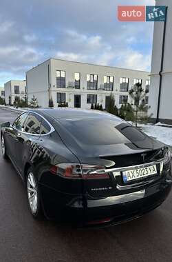 Лифтбек Tesla Model S 2018 в 