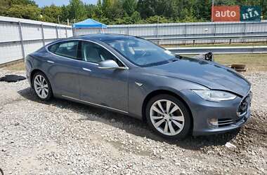 Ліфтбек Tesla Model S 2014 в Львові