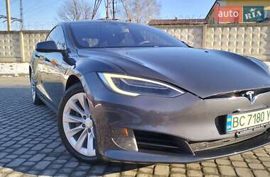 Ліфтбек Tesla Model S 2016 в Львові