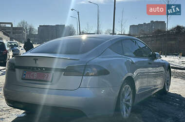 Лифтбек Tesla Model S 2017 в 