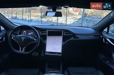 Лифтбек Tesla Model S 2017 в 