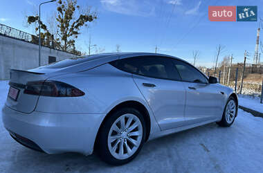Лифтбек Tesla Model S 2017 в 