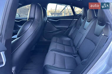 Лифтбек Tesla Model S 2017 в 